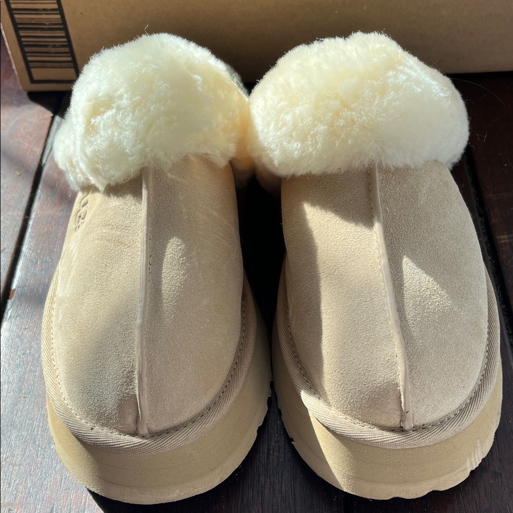 UGG Women's Cream Shearling Clog Slippers